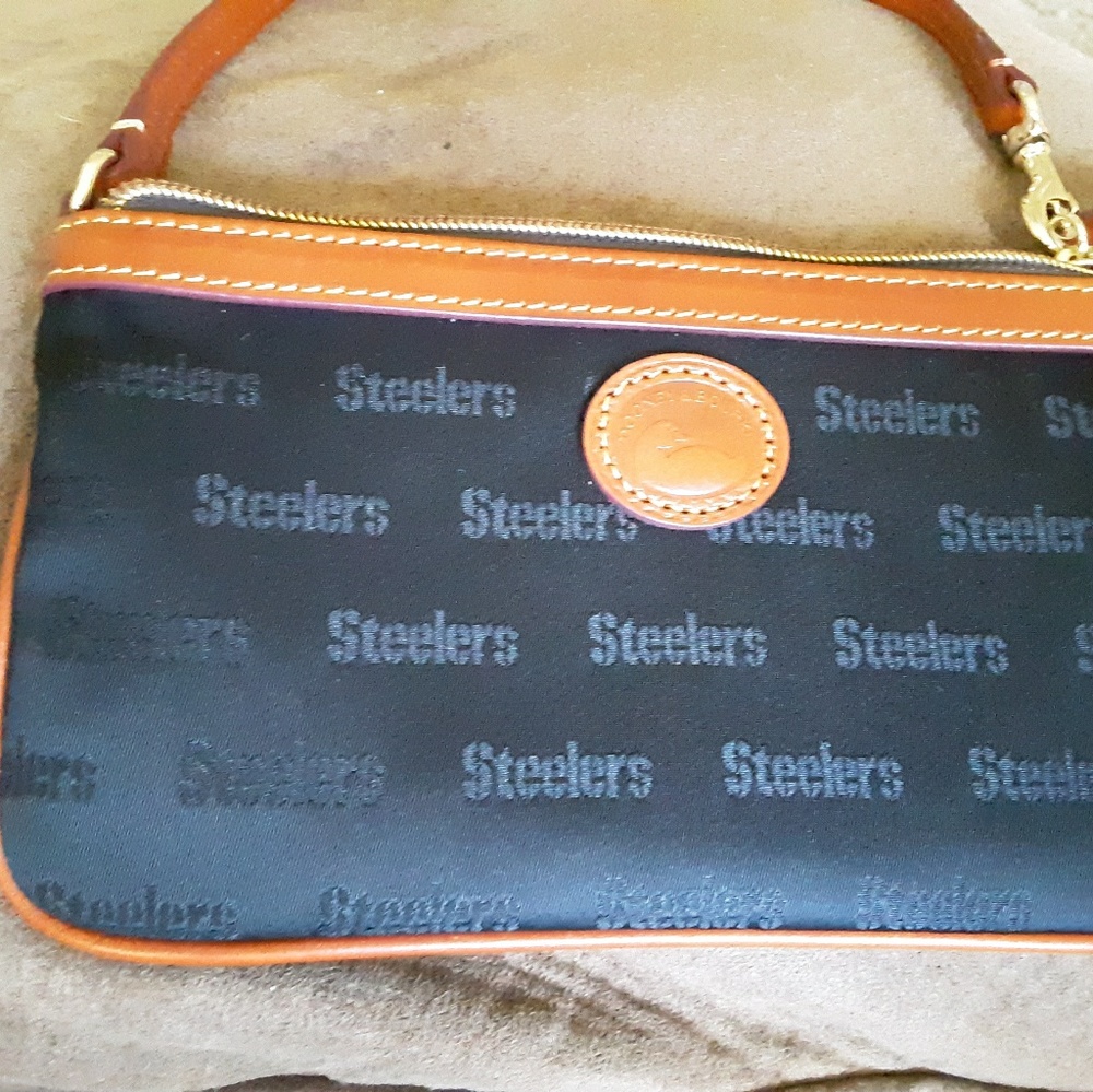 Dooney and bourke Pittsburgh steelers wristlet